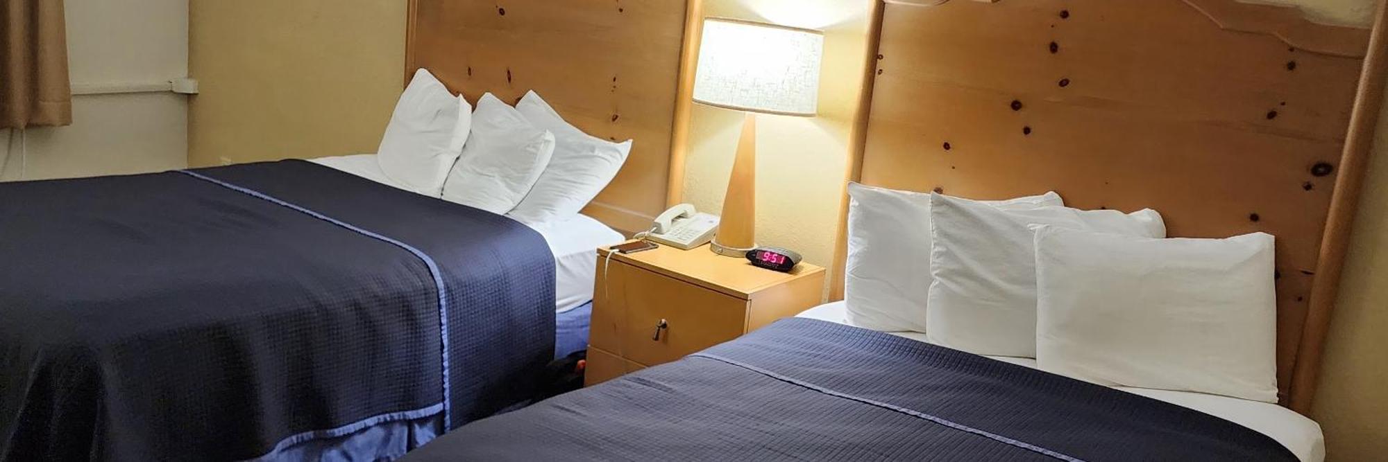 Katahdin & Hotel 2*
