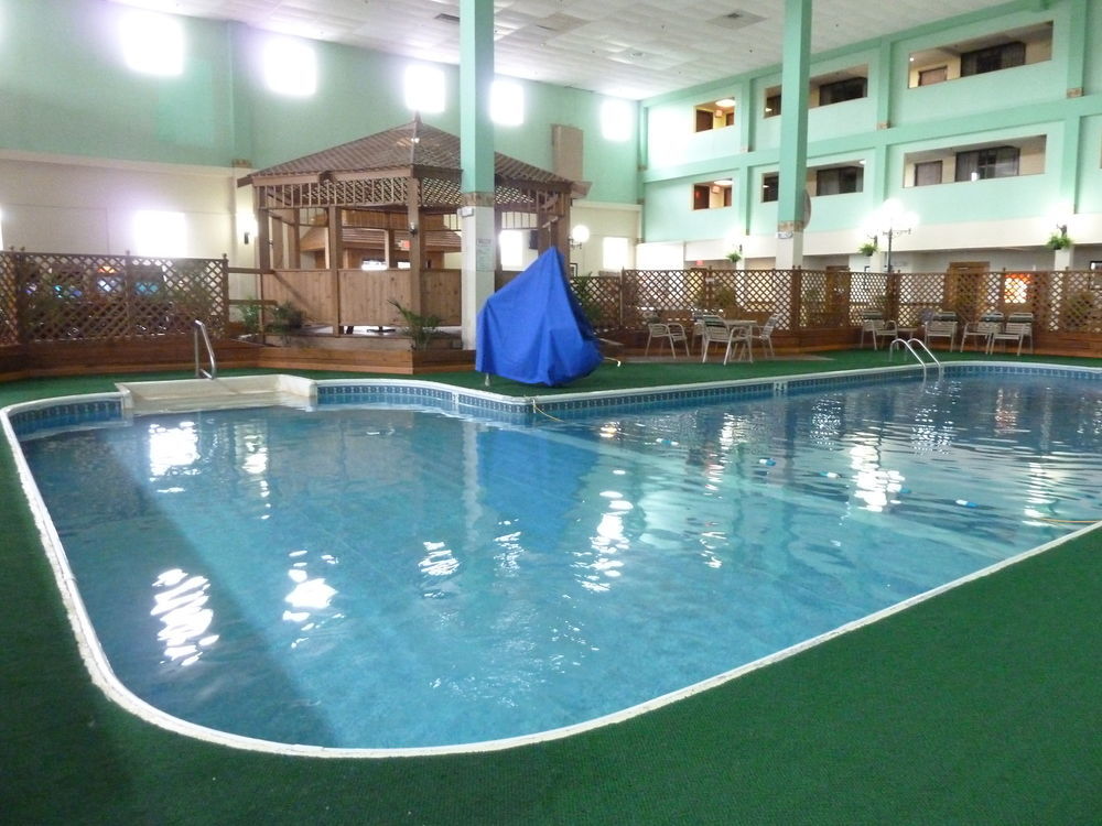 Katahdin & Hotel 2*