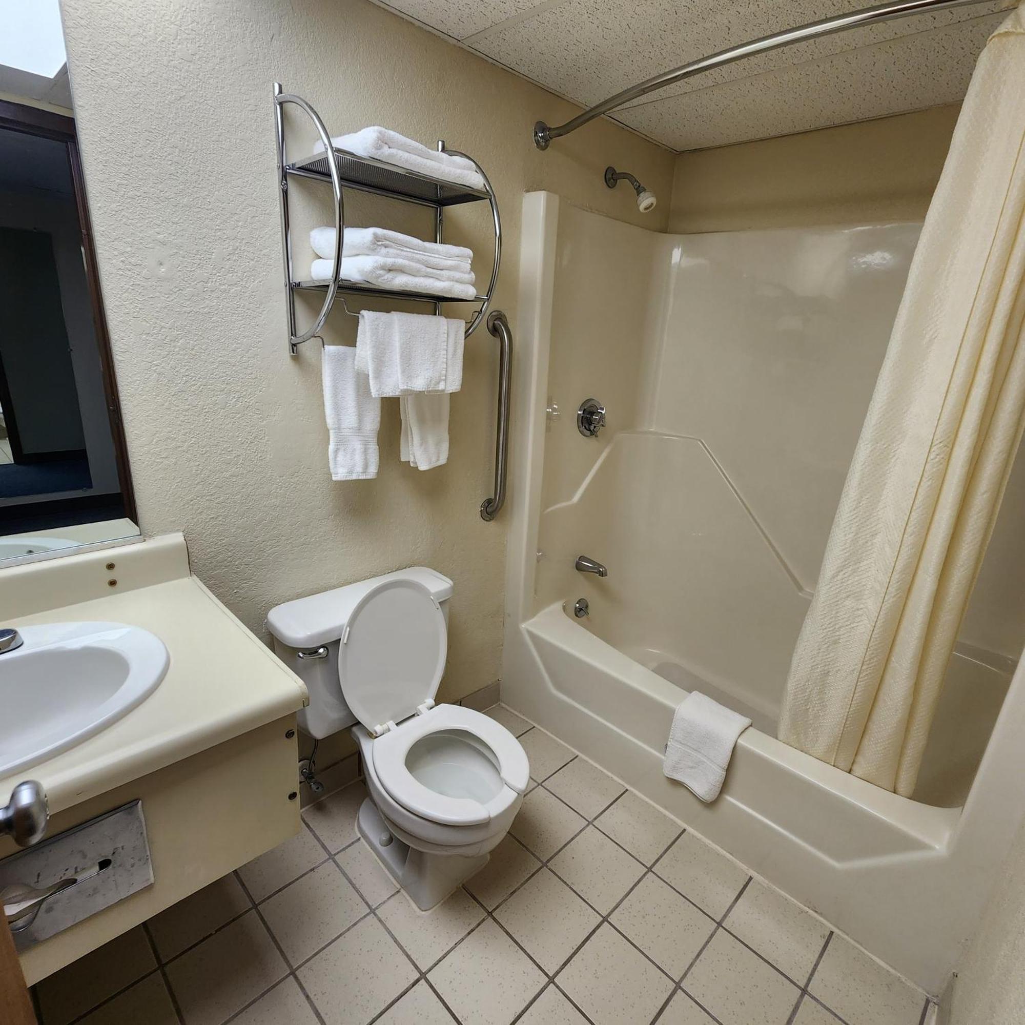 Hotel Katahdin &