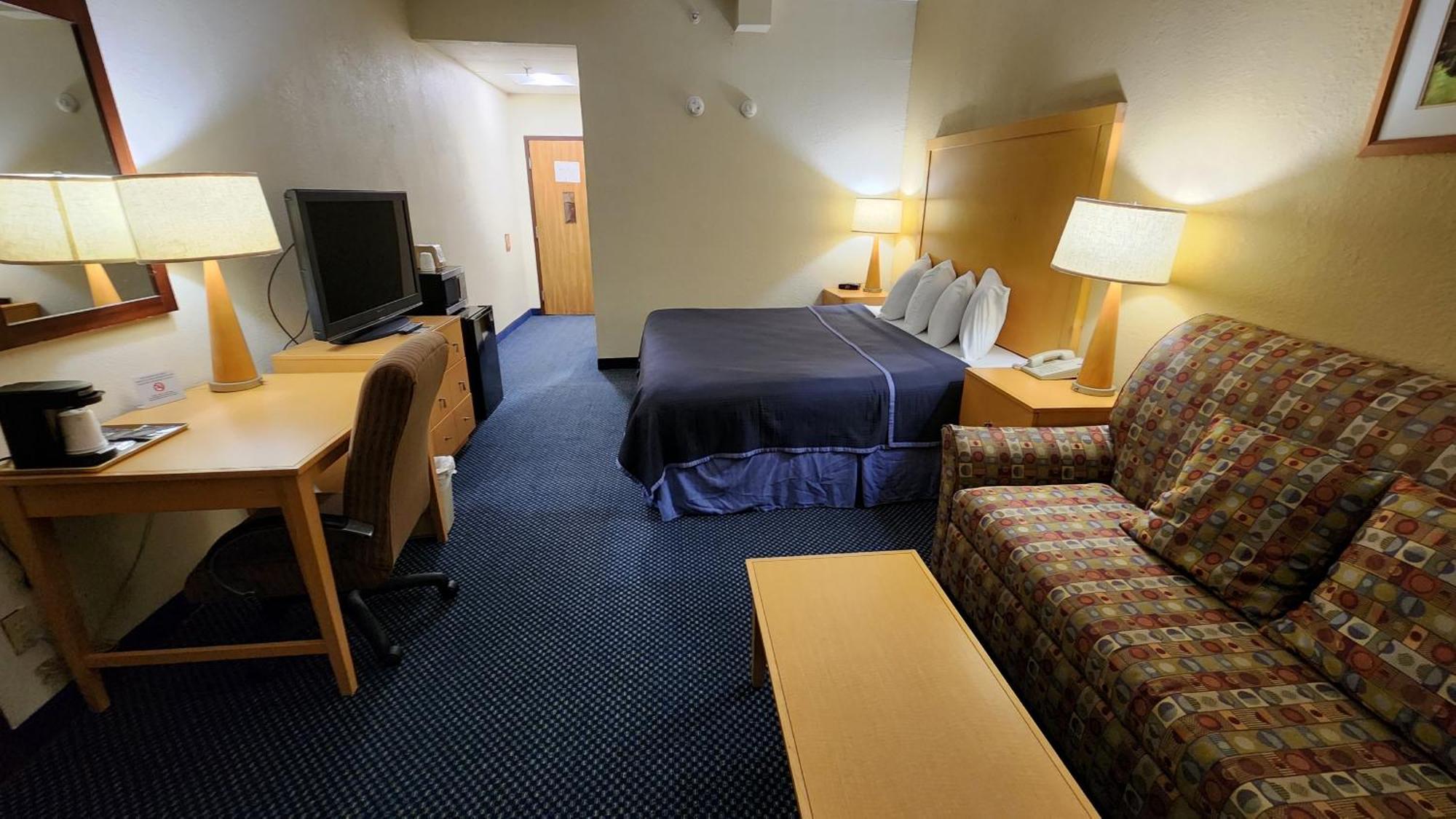 Katahdin & Hotel